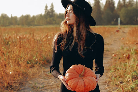 The Cutest Fall Pumpkin Patch Outfits - The Local Space