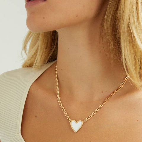 Amour Necklace