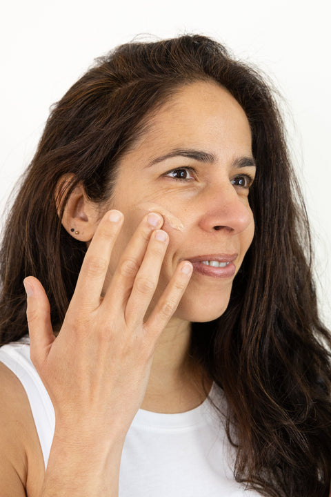 Tinted Daily Glow Sunscreen - SPF 30 Mineral Sunscreen