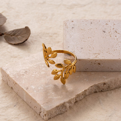 Crown of Leaves Ring