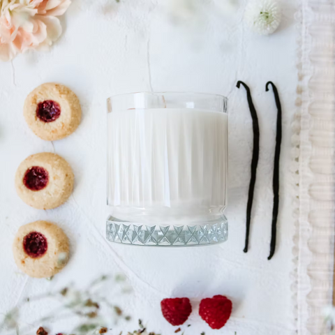 AuraTae Bonbon Soy Candle – Raspberry & Sugar