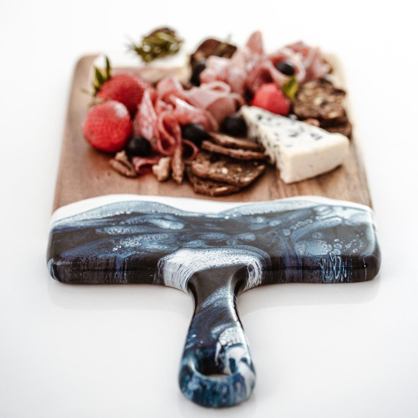 Acacia Resin Cheeseboards (SALE) - The Local Space