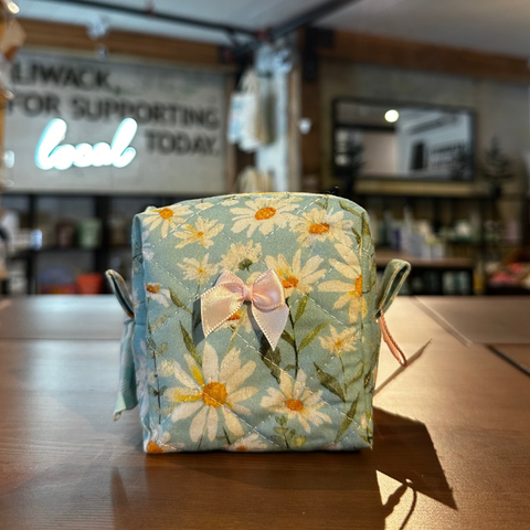 Daisy Garden Make-up Bag