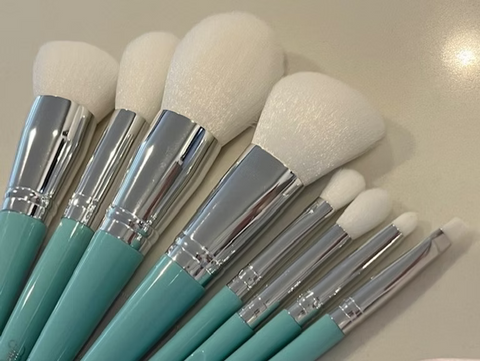 Tiffany Blue Make-Up Brush Set - 8 Piece Set
