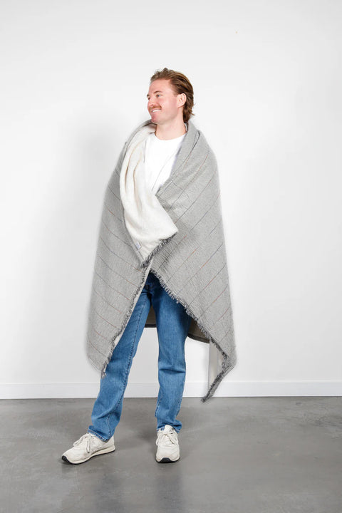 THE EVEREST | FLEECE THROW